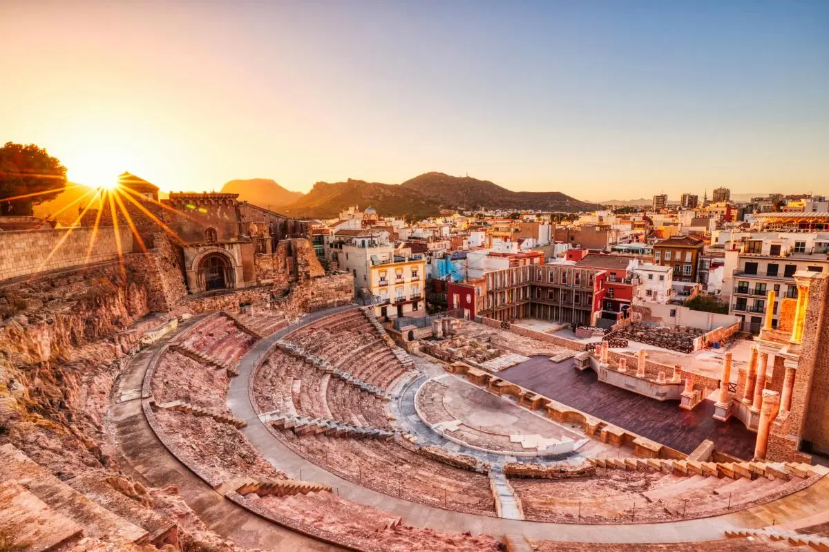 5 атмосферних міст Середземномор'я, де влітку можна відпочити без натовпів туристів 2 Гранд тур 5 атмосферних міст Середземномор'я, де влітку можна відпочити без натовпів туристів