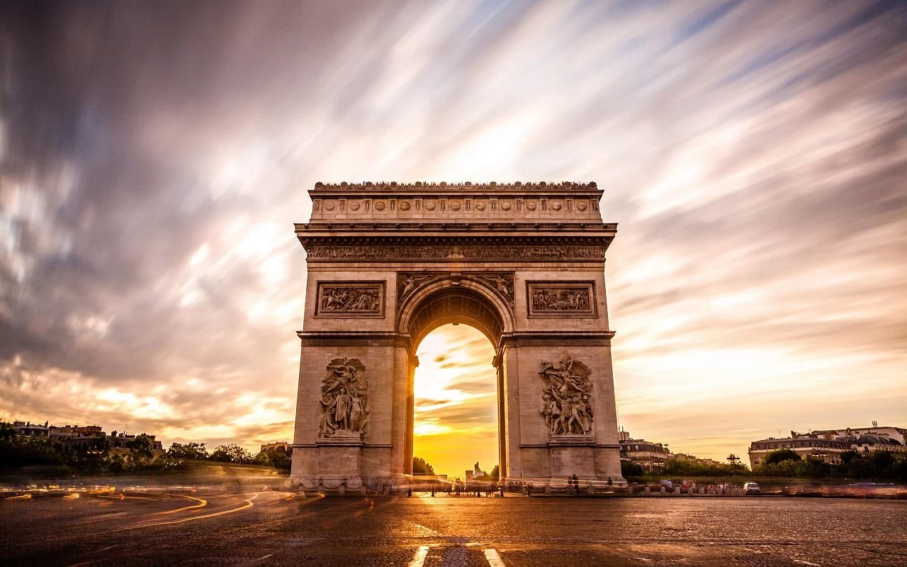 Тріумфальна арка у Парижі 26 Гранд тур