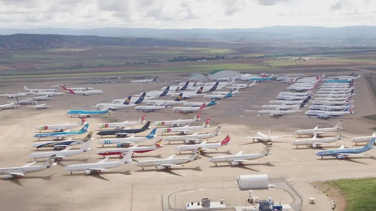 Цей аеропорт став гігантською "парковкою" для літаків через війну в Ірані 1 Гранд тур Цей аеропорт став гігантською "парковкою" для літаків через війну в Ірані