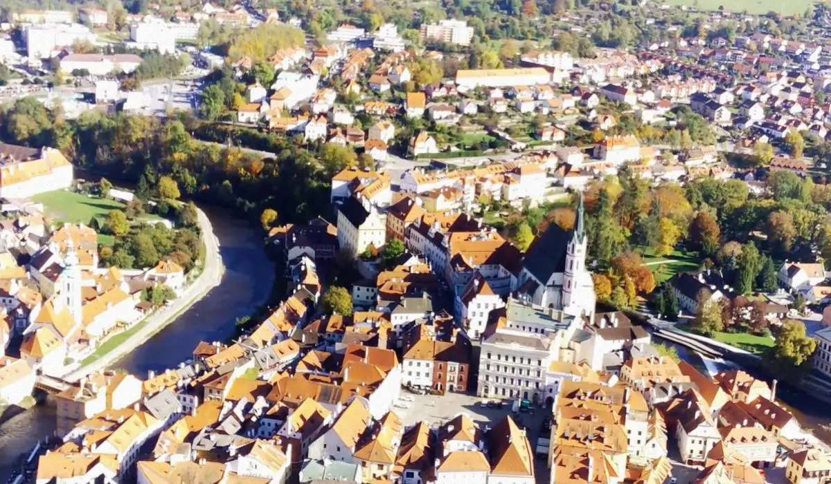 Чоловік відвідав понад 100 європейських міст, ці 5 стали його фаворитами 1 Гранд тур Чоловік відвідав понад 100 європейських міст, ці 5 стали його фаворитами