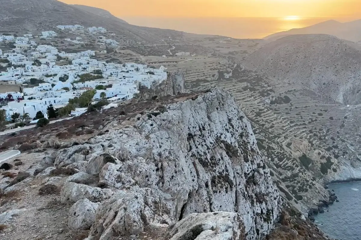 Чоловік відвідав понад 40 островів у Середземному морі: ось його топ-5 1 Гранд тур Чоловік відвідав понад 40 островів у Середземному морі: ось його топ-5