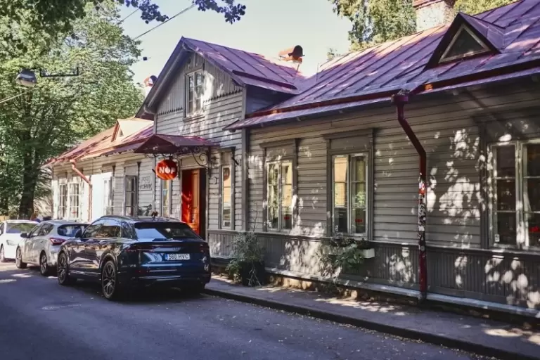 Гастрогід по Кадріоргу в Таллінні