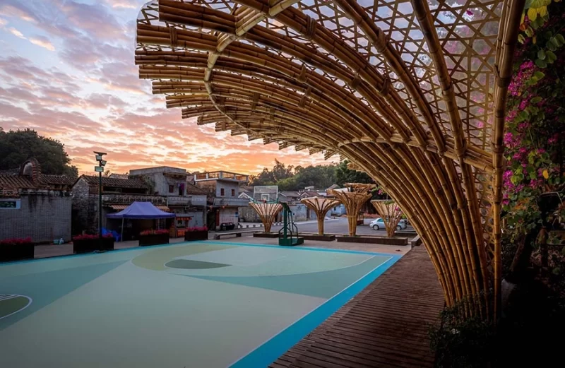 Гольф-клуб у формі дюни і арена в скелях: топ самих незвичайних спортивних об'єктів світу 9 Гранд тур