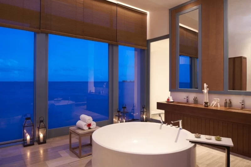 Йога на світанку з видом на океан: огляд Raffles Maldives Meradhoo Resort 7 Гранд тур