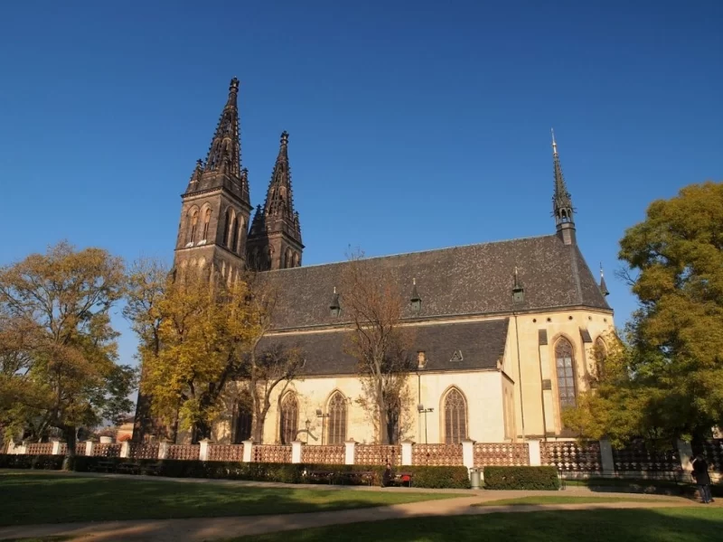 Базиліка Святого Петра і Павла. Фото Prague.eu