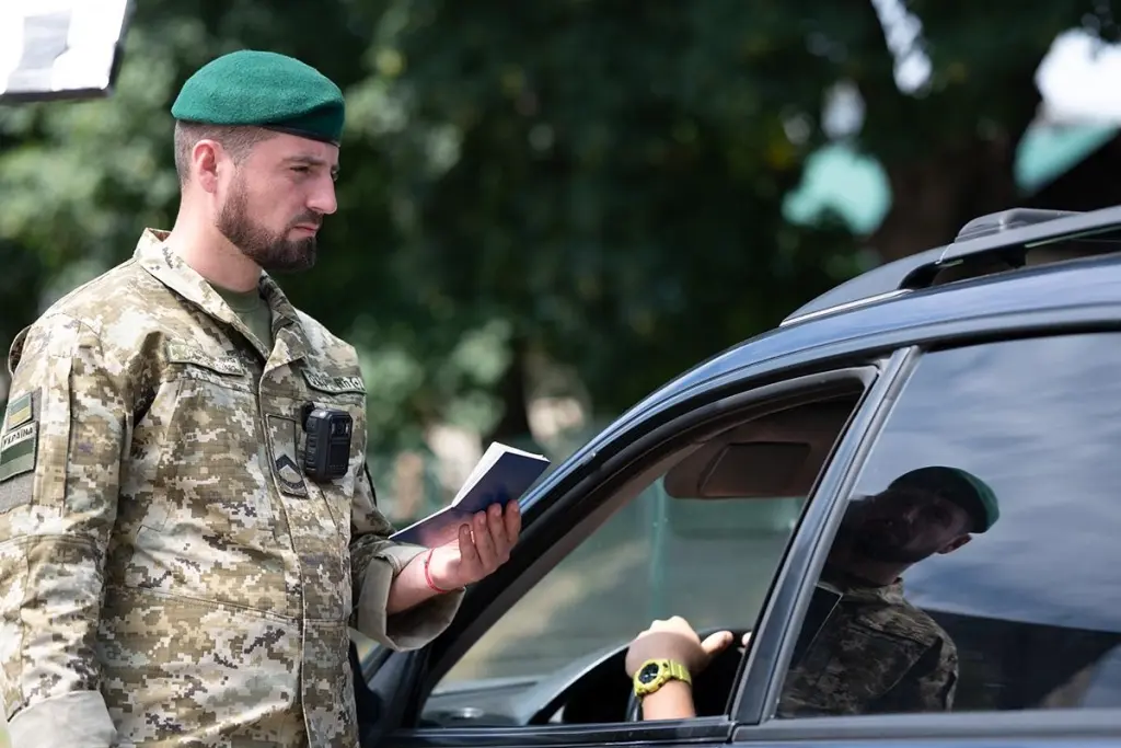 Коли краще перетинати кордон, щоб не "застрягнути": прикордонники дали поради 1 Гранд тур Коли краще перетинати кордон, щоб не "застрягнути": прикордонники дали поради