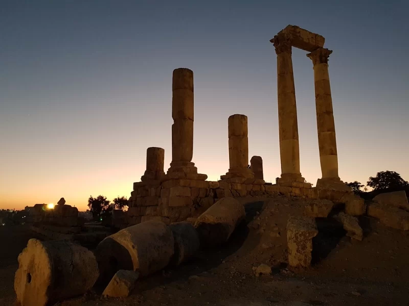 Куди поїхати в листопаді? Топ-5 країн для осінньої відпустки 15 Гранд тур