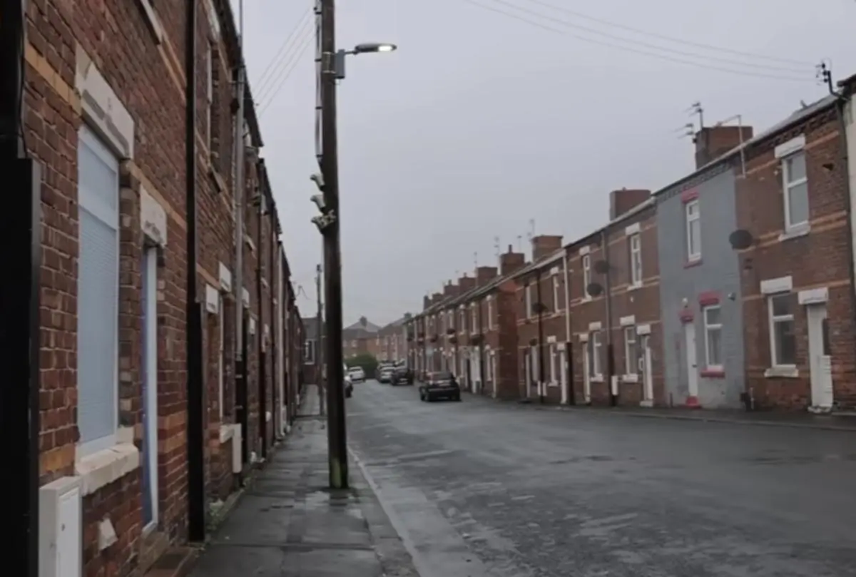 Місто-привид з фальшивими вікнами: у Британії є незвичайне селище с покинутими будинками 1 Гранд тур Місто-привид з фальшивими вікнами: у Британії є незвичайне селище с покинутими будинками