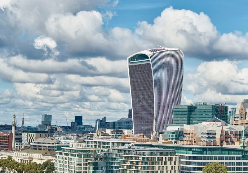 Хмарочос The Walkie-Talkie з оглядовим майданчиком Sky Garden