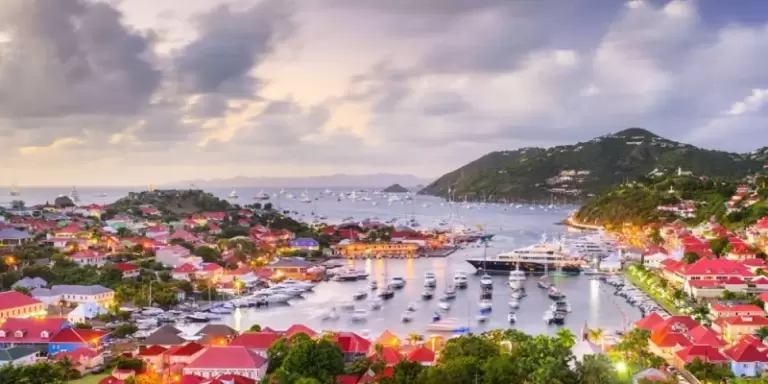 Найкрасивіші острови в світі: путівник по райських куточках планети 🏝️