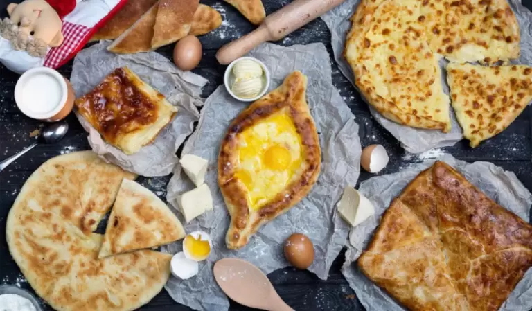 Оджахурі, хачапурі і харчо: що обов'язково спробувати в Грузії?