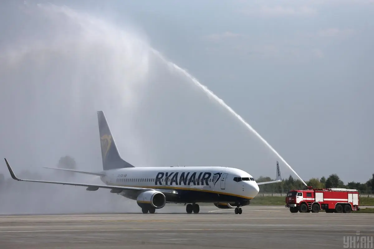 Пасажирів нудило, вони втрачалаи свідомість: Ryanair втрапив у новий скандал 1 Гранд тур Пасажирів нудило, вони втрачалаи свідомість: Ryanair втрапив у новий скандал