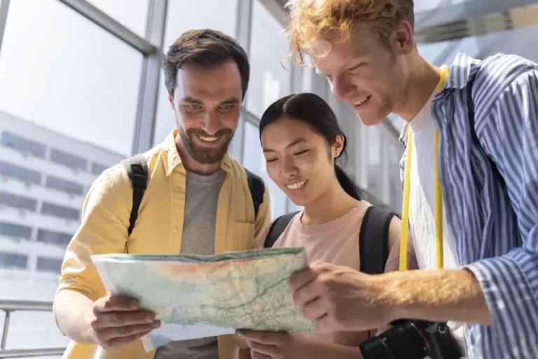 Як спланувати подорож самостійно у 2025: 8 кроків 6 Гранд тур