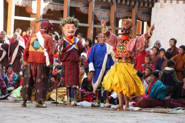 Пересування тільки з групою, Віза обраним: топ найбільш закритих країн світу