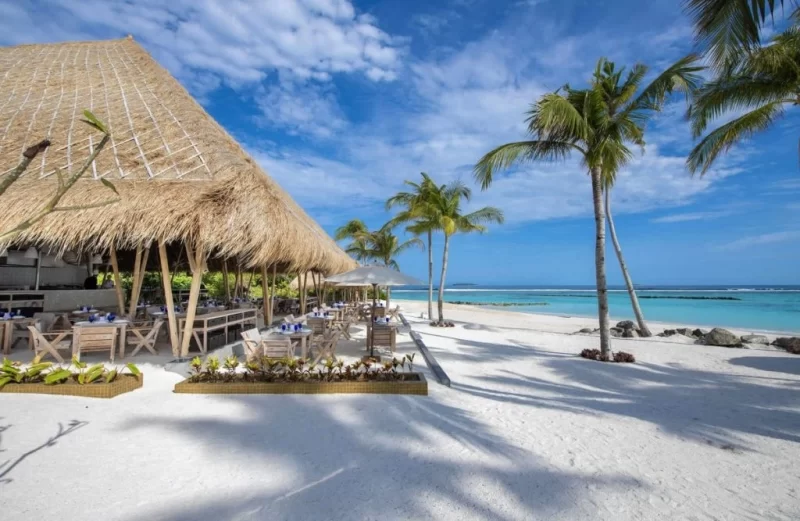 Розкішний перепочинок від швидкості життя: Emerald Maldives Resort & SPA 13 Гранд тур