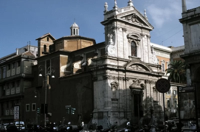 Шлях ілюмінатів у Римі: сторінками "ангелів і демонів" Дена Брауна 21 Гранд тур