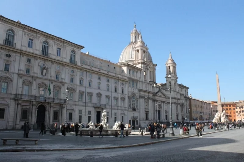 Шлях ілюмінатів у Римі: сторінками "ангелів і демонів" Дена Брауна 25 Гранд тур