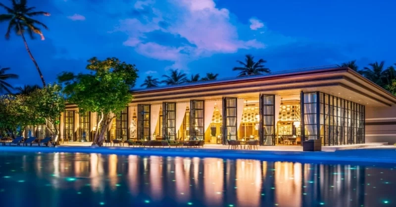 СПА-процедури з дарами океану: огляд the St. Regis Maldives Vommuli Resort 7 Гранд тур