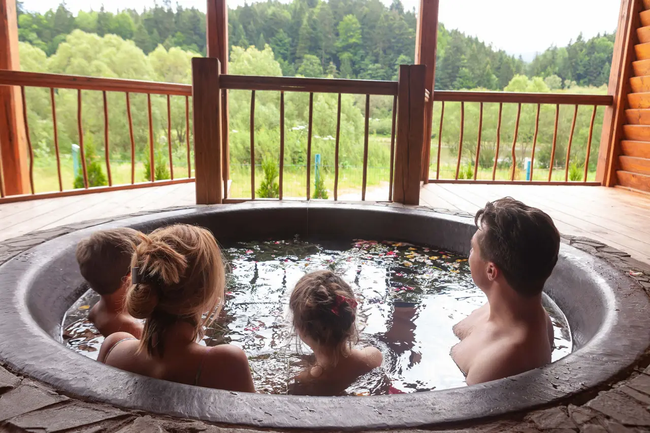 SPA-відпочинок у Карпатах: як поєднати природу й оздоровлення 4 Гранд тур SPA-відпочинок у Карпатах: як поєднати природу й оздоровлення 3 Гранд тур