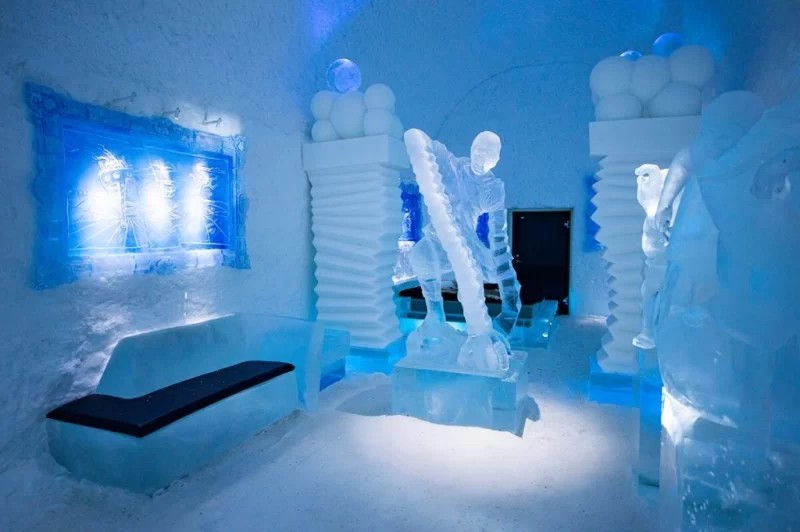 Крижаний номер в готелі Icehotel