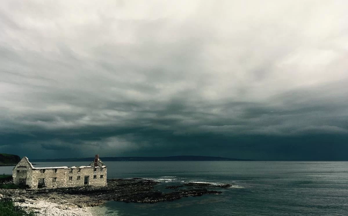 У Північній Ірландії знаходиться прихований острів-перлина, на якому майже немає людей 1 Гранд тур Ту