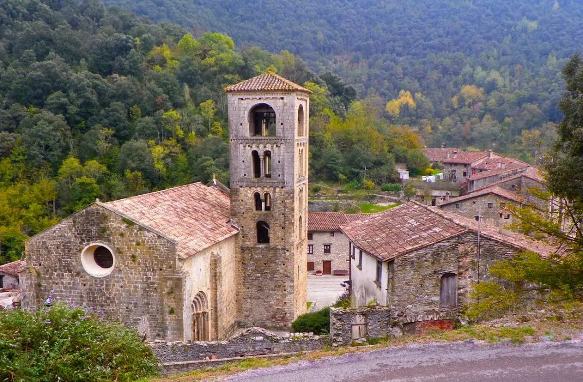 В Іспанії є неймовірне селище, яке ніби "застигло в часі": що у ньому особливого 1 Гранд тур В Іспанії є неймовірне селище, яке ніби "застигло в часі": що у ньому особливого