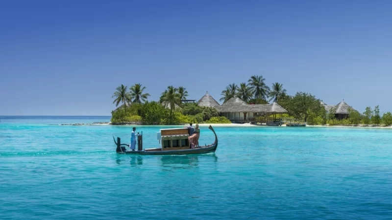 Відкрийте для себе світ серфінгу: огляд Four Seasons Resort Maldives at Kuda Huraa 9 Гранд тур
