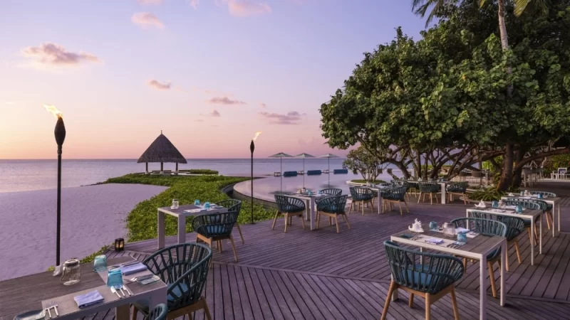 Відкрийте для себе світ серфінгу: огляд Four Seasons Resort Maldives at Kuda Huraa 13 Гранд тур