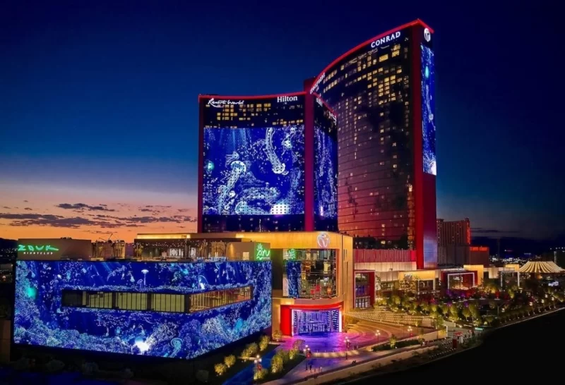 Лобі готелю Hilton