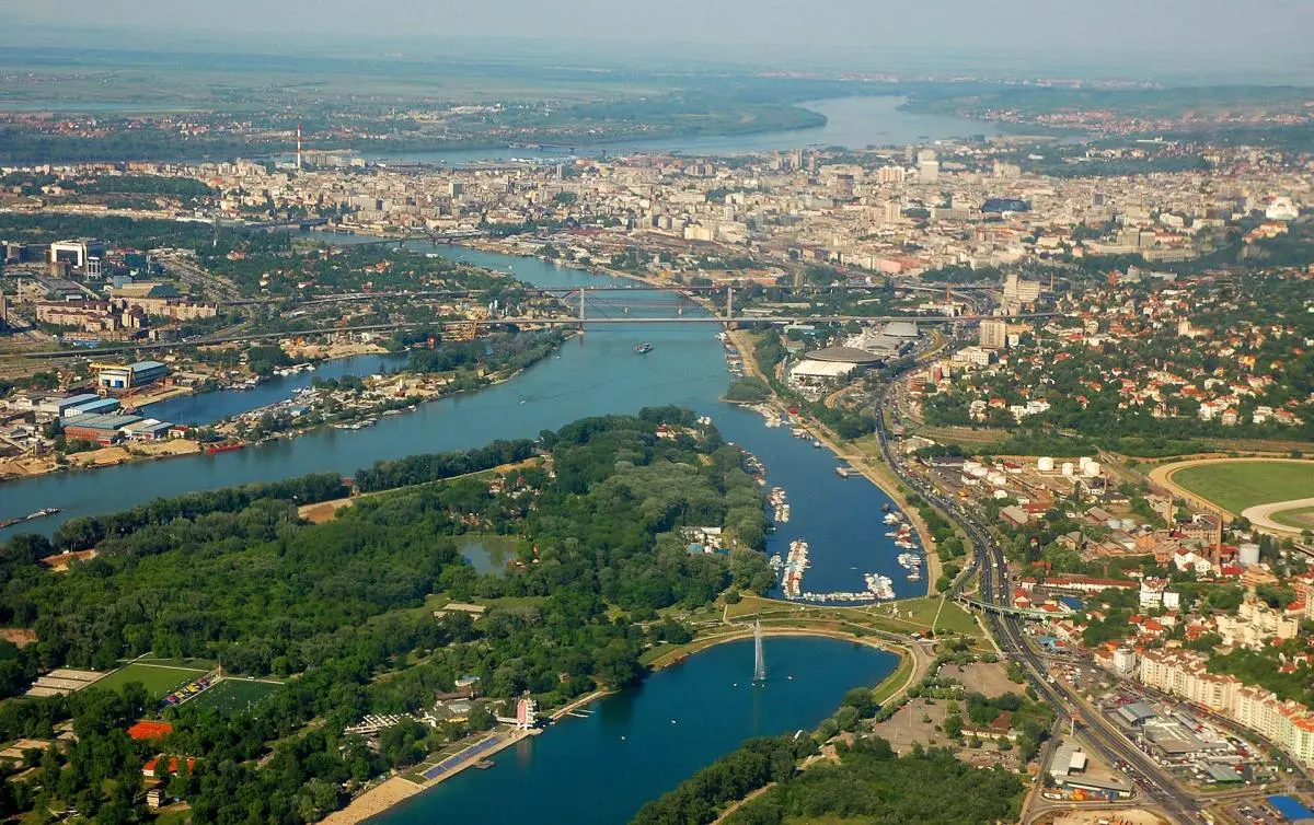 Замість пляжів і моря - села і Дунай: європейська країна переживає справжній туристичний бум 1 Гранд тур Замість пляжів і моря - села і Дунай: європейська країна переживає справжній туристичний бум