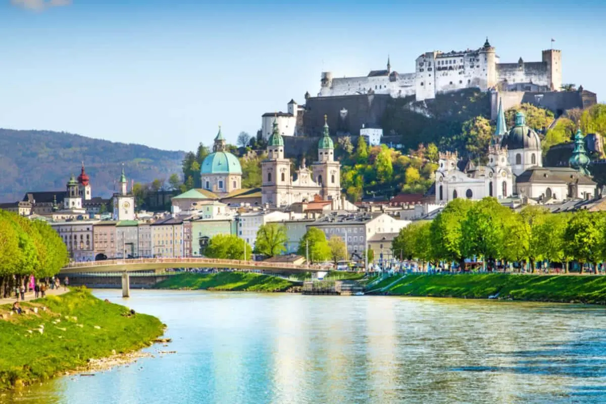 Затьмарюють Рим і Париж: 5 міст Європи, які здатні викликати справжній ефект "вау" 1 Гранд тур Затьмарюють Рим і Париж: 5 міст Європи, які здатні викликати справжній ефект "вау"