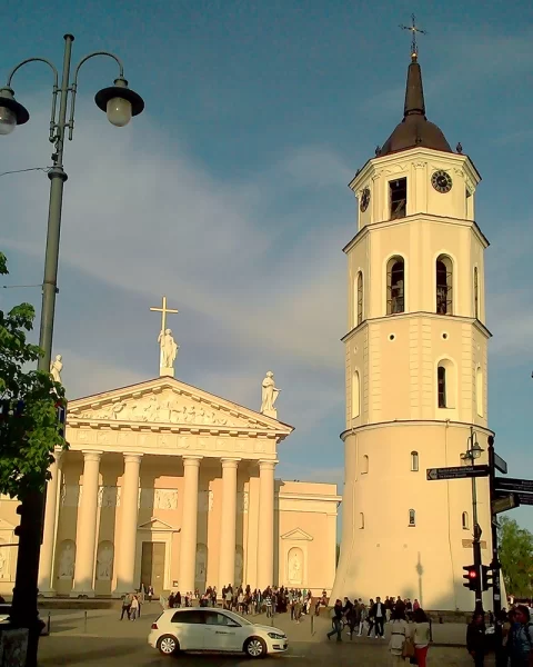 Пам'ятник князю Гедиміну на Кафедральній площі